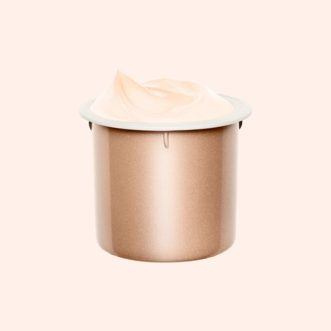 Packshot of the Extra Firming Day cream for dry skin refill shot on a light pink backgrlound