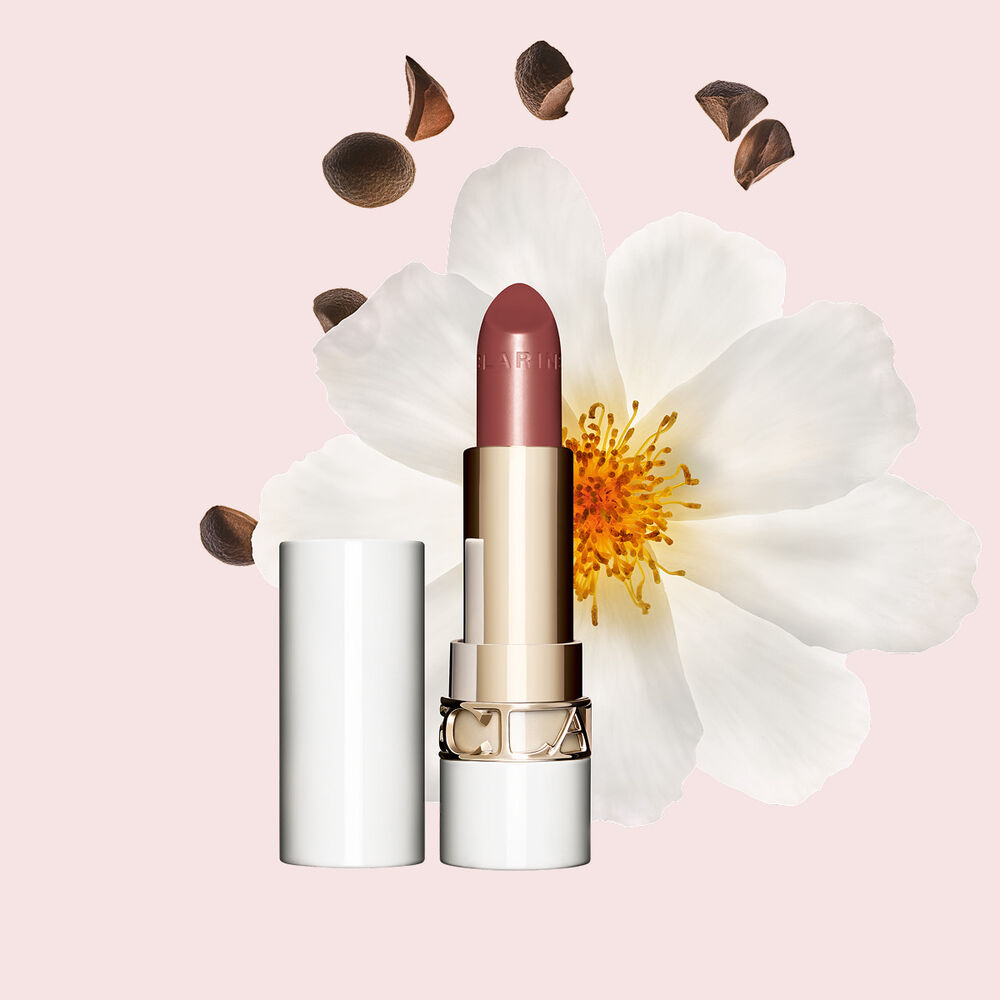 Clarins Joli Rouge shine lipstick provides deep nutrition for your lips, giving a perfect shiny lipstick look every day.