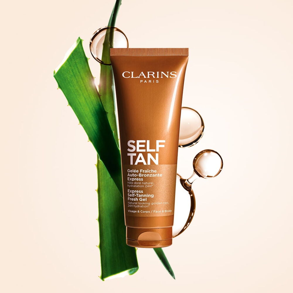 Packshot of Clarins Express Self-Tan Gel with aloe vera, DHA, and erythrulose molecules highlighting its two key tanning ingredients.