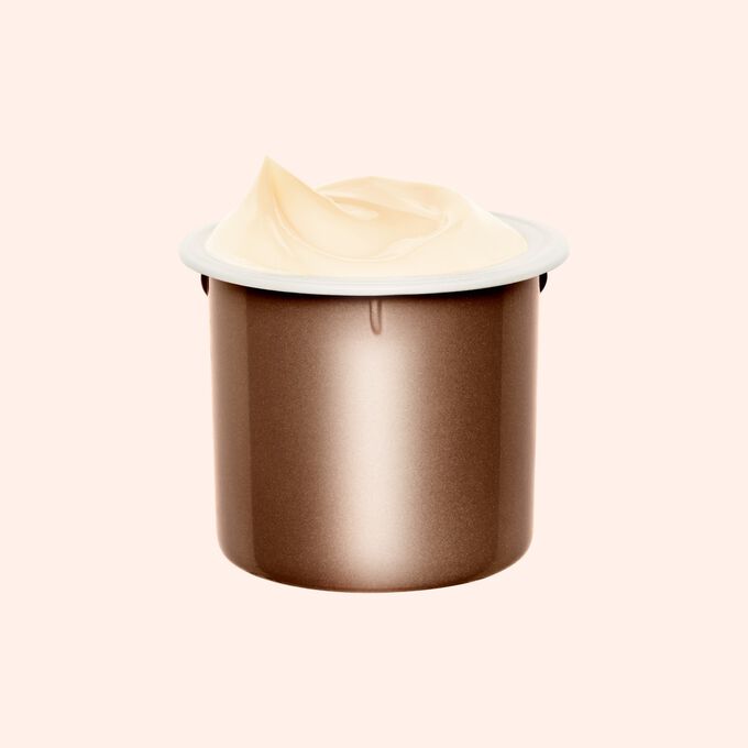 Packshot of the Extra Firming Night cream for all skin type refill shot on a light pink backgrlound