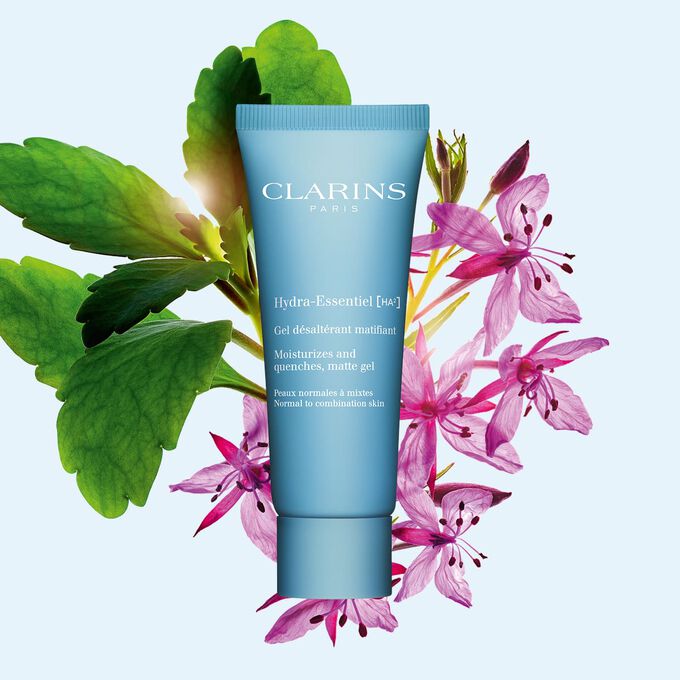 Image shows Clarins Hydra-Essentiel Matte Gel, a daytime face gel enriched with hyaluronic acid that hydrates and mattifies.