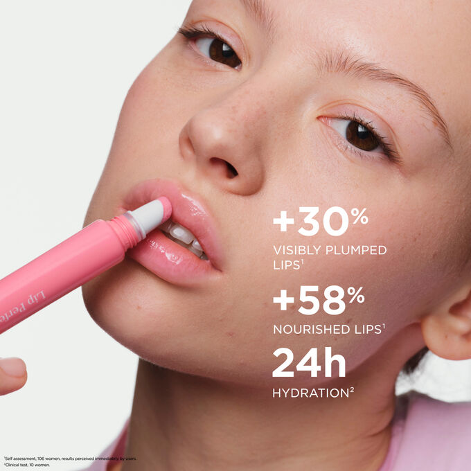 Woman applying Plumping Lip Perfector, highlighting  plumped lips and nourished lips effect, and 24h hydration benefits.