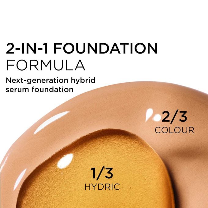 Focus on the mix of two textures: serum and foundation in Clarins' serum foundation powered formula for next-gen coverage