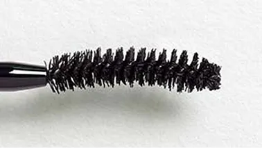Supra Lift & Curl mascara's brush, for a lifted lashes effect